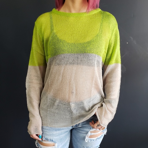 Lightweight color block sweater - Picture 2 of 4